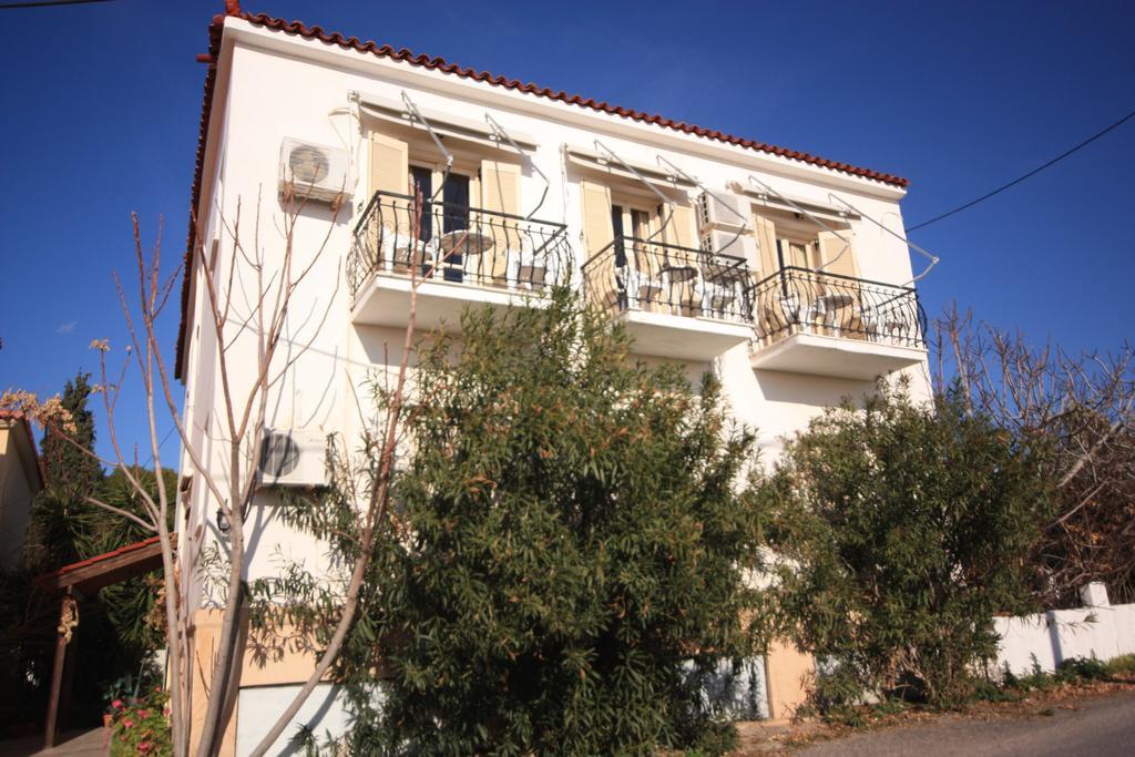 Ulrika Hotel Aegina Exterior foto